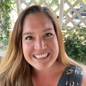 Meet your Posher, Elizabeth